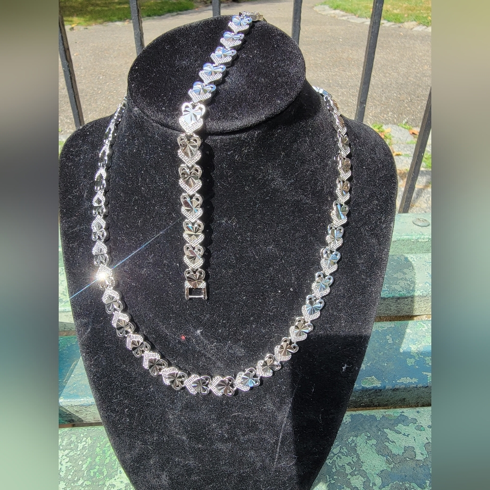 Elegant Silver Heart Necklace and Bracelet Set
